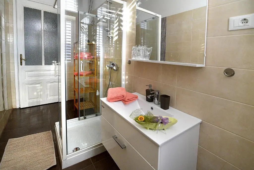 Modern Antique apartment's Villa Castropola 8, located in Center of Pula