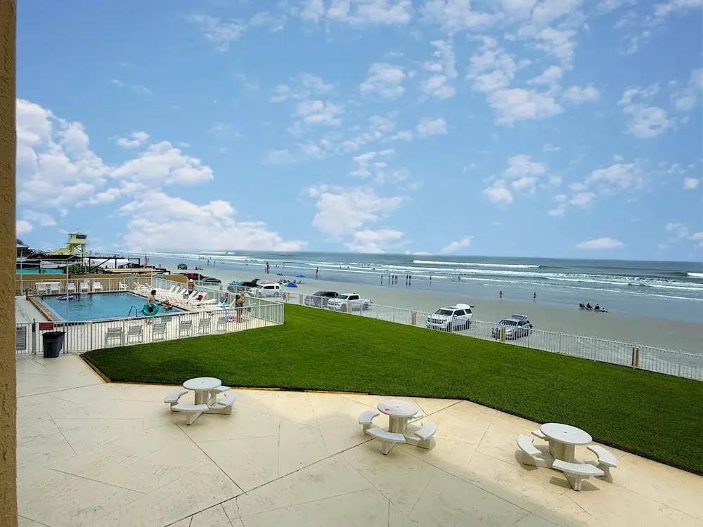 Oceania Beach Club 201