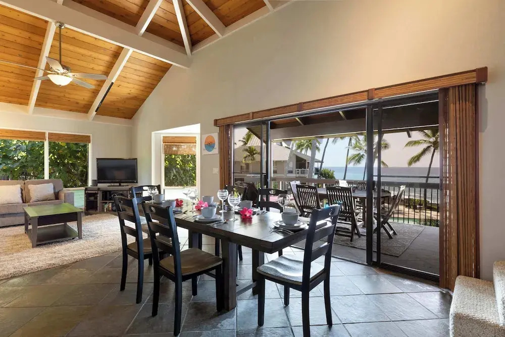 Konaloa Unimpeded Views of the Ocean