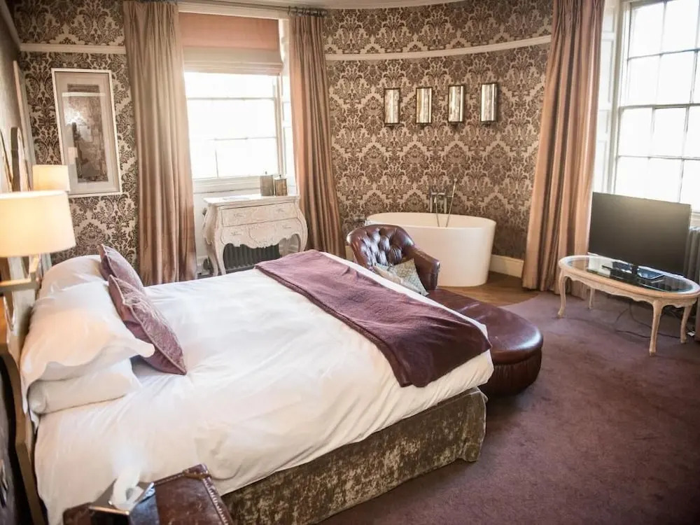 The Royal Hotel