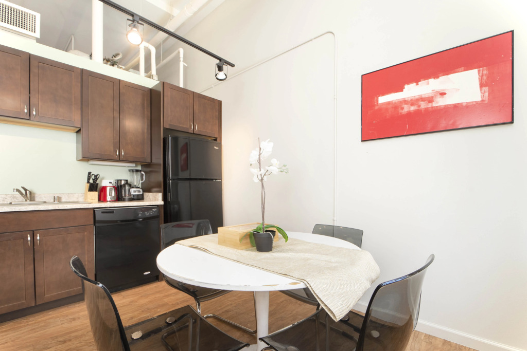 Downtown Denver 2BR Apartment | Open Plan