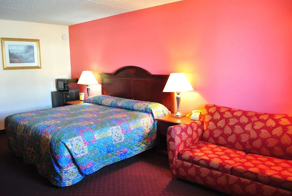 Coconut Grove Motor Inn