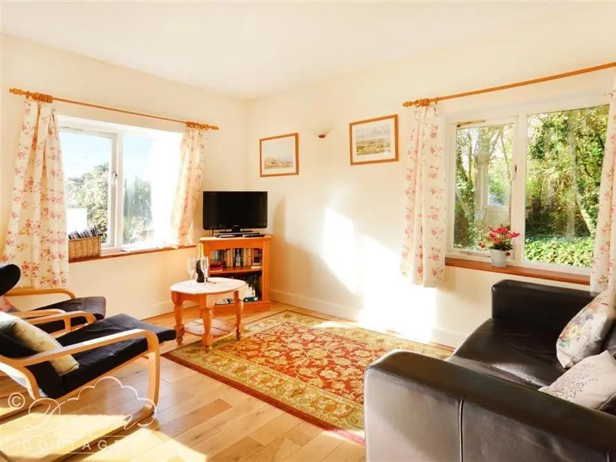 Whispering Pines Cottage, West Bexington