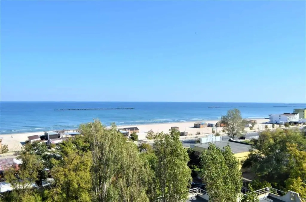 Mamaia Beach LuxyMar 1 Apartment