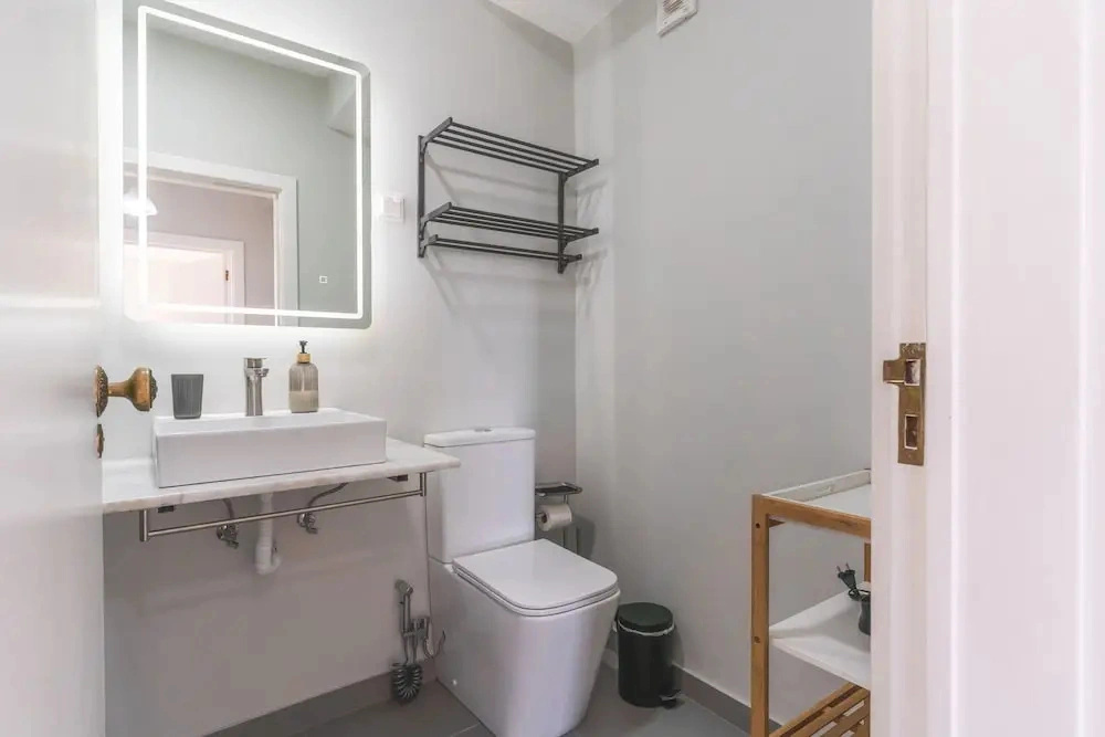 Bays Secrets Apartment by Atlantic Holiday