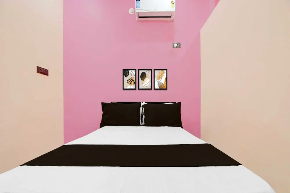 Hotel Aryanandan - Near Ram Mandir