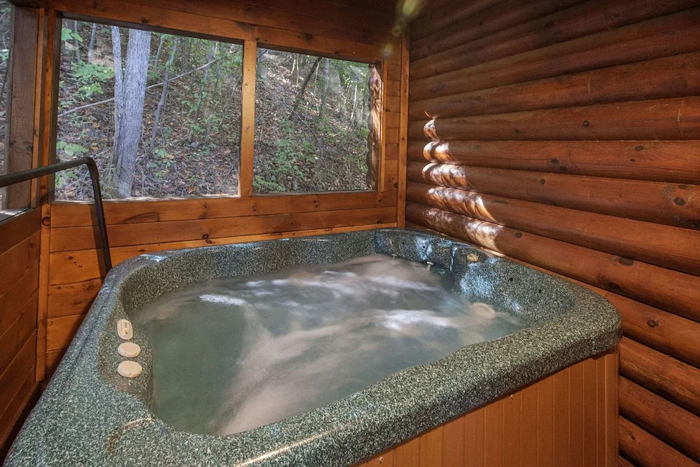 Cozy Creekside by Eagles Ridge Resort