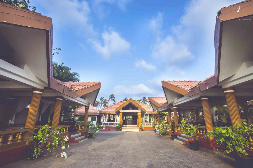 Paradise Isle Beach Resort