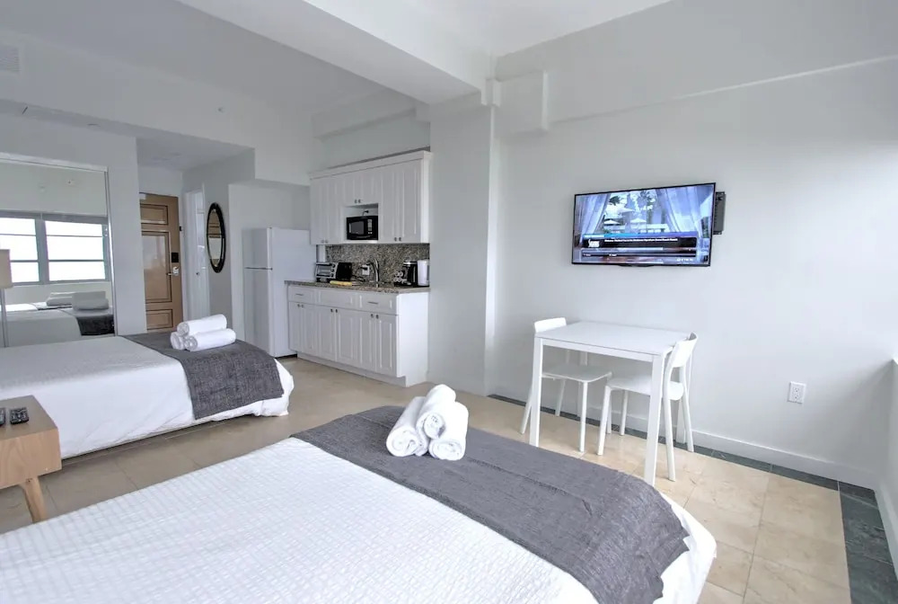 W South Beach Private Luxury Suites
