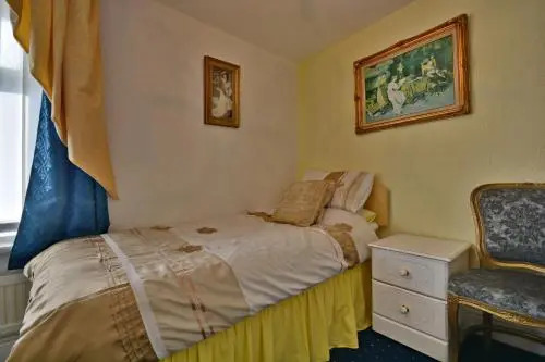 Falklands Hotel