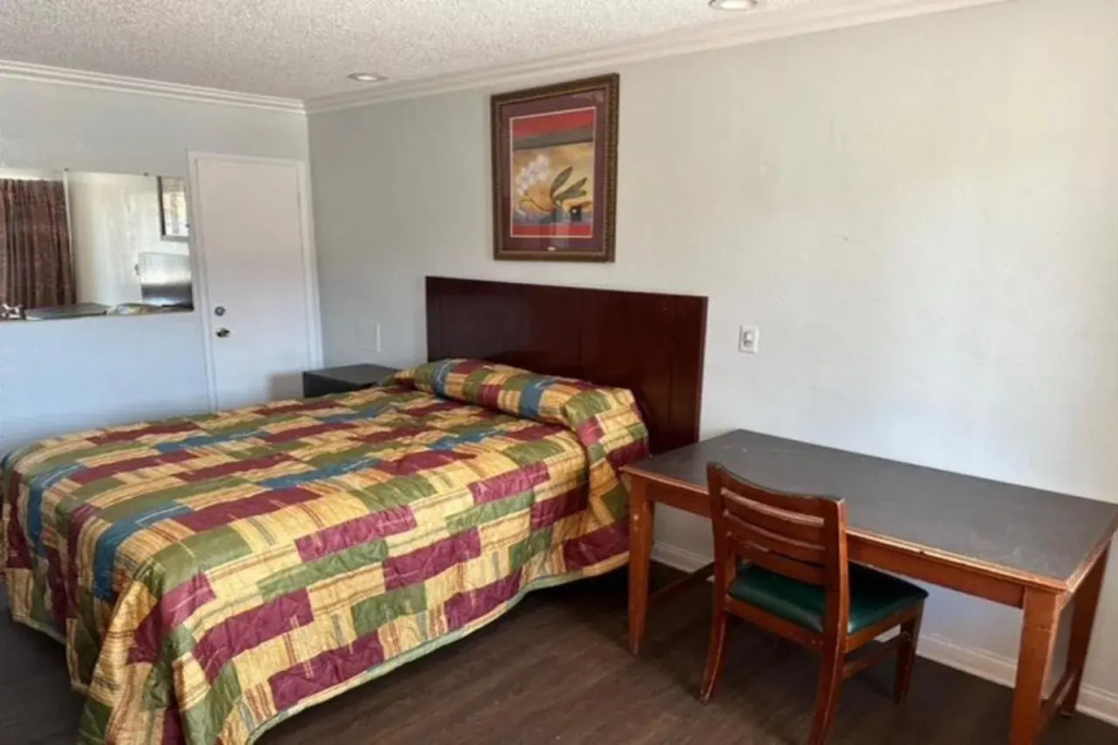 Heritage Inn