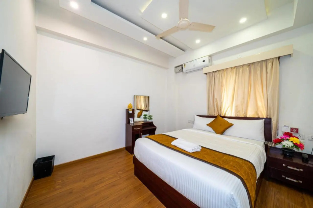 Fabhotel Arcade Inn Suites