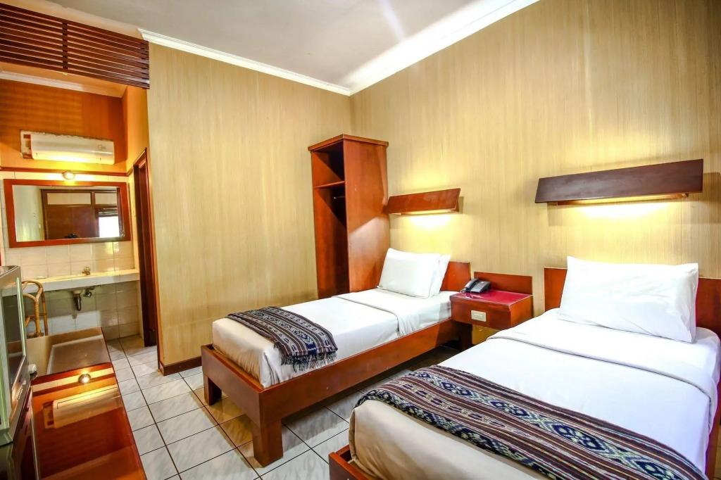 Paradiso Beach Inn