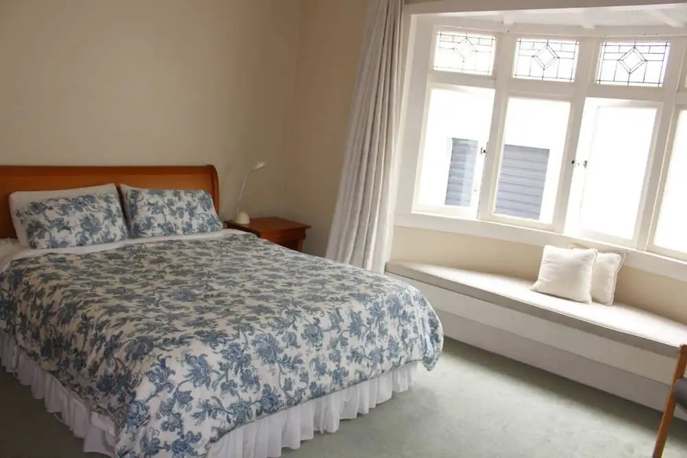 Cosy 3 Bedroom Bungalow by Cornwall Park