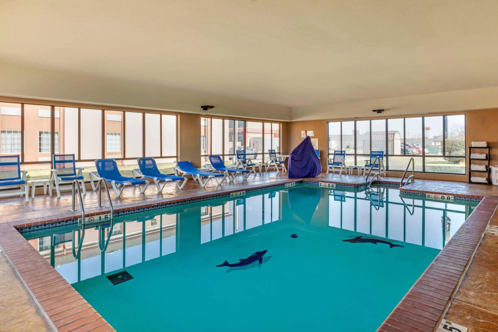 Comfort Inn & Suites Pauls Valley - City Lake