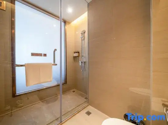 Vienna Hotel (Huai'an Yinju Square Changzheng Road)