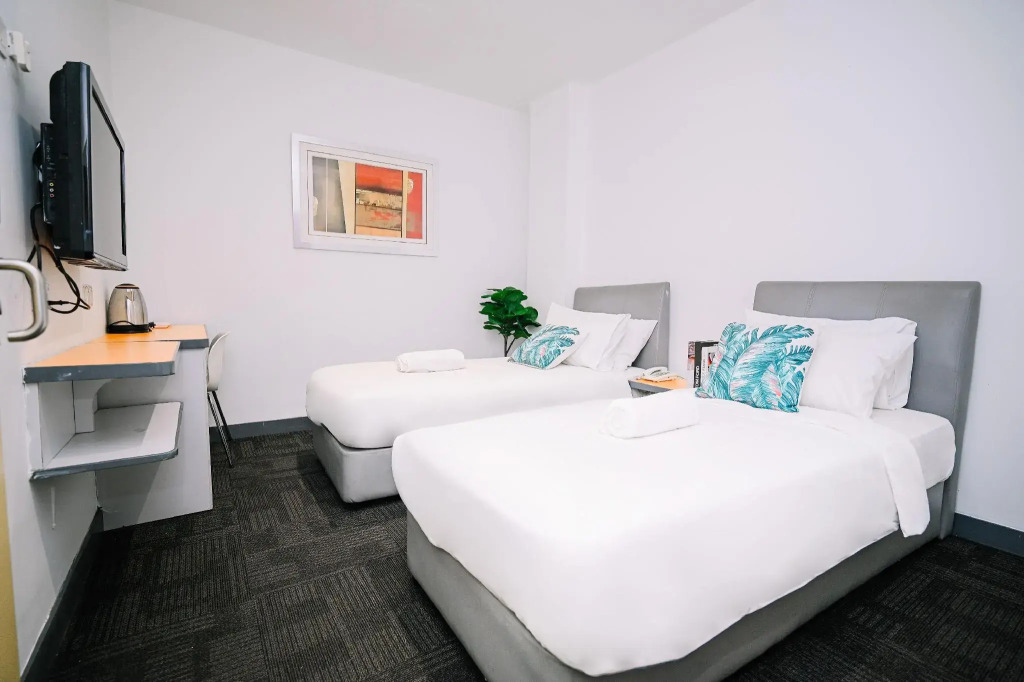 Отель Swing and Pillows — KL Sg Besi