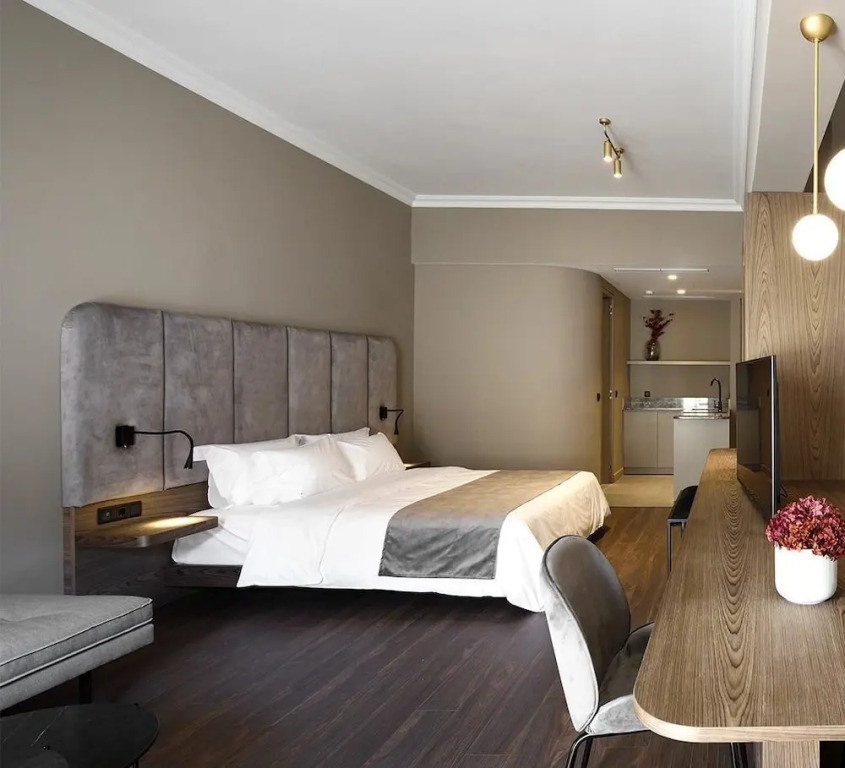 Roomore Apartments