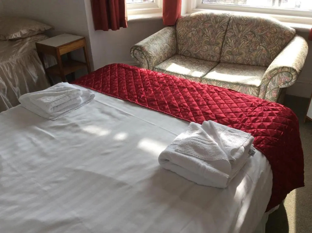 Ash Hotel B&B