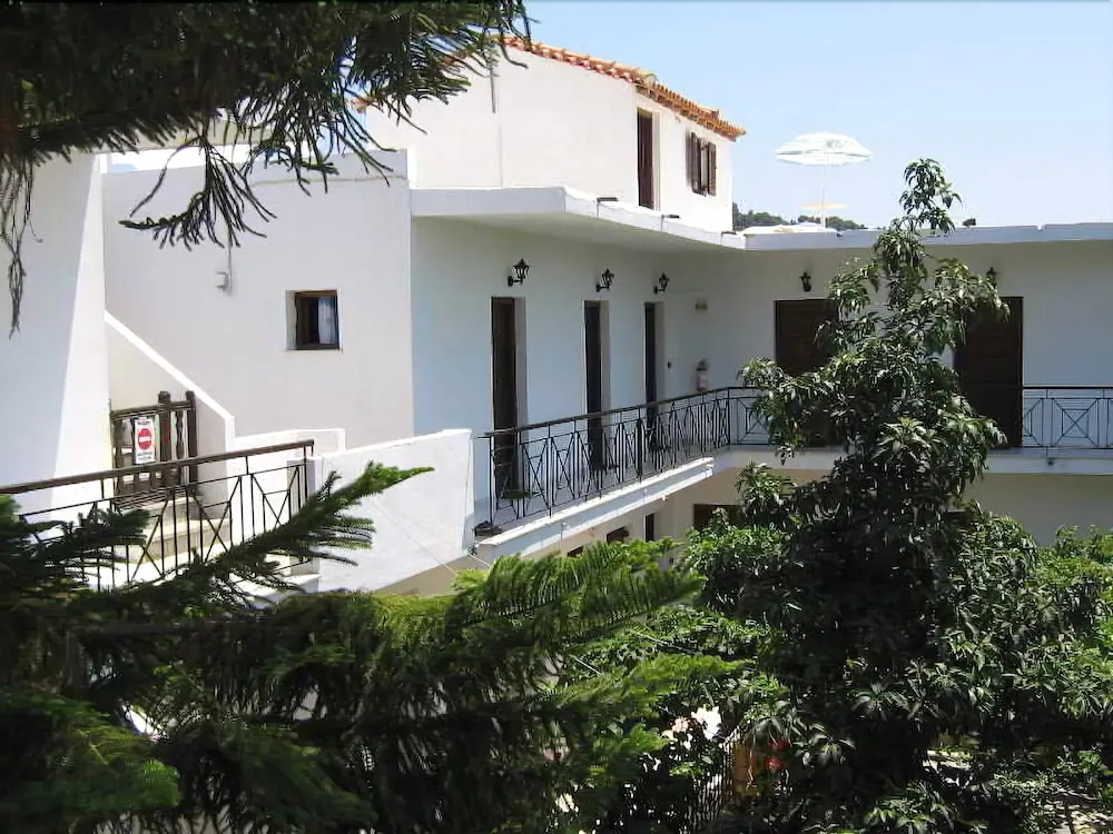 Manolas Studios