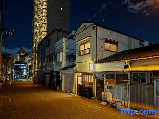 Leisureyado/Direct from airport, USJ 2 stations