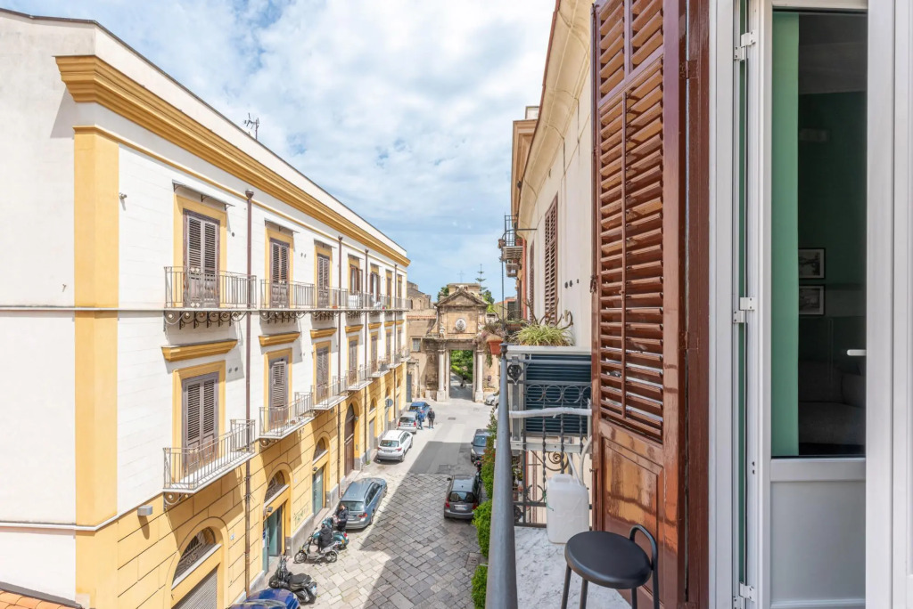 Stylish Apt Near Piazza Magione by Wonderful Italy