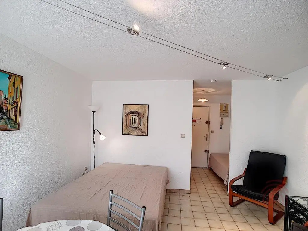 Appartement Lamalou-les-Bains, 1 pièce, 2 personnes - FR-1-451-87