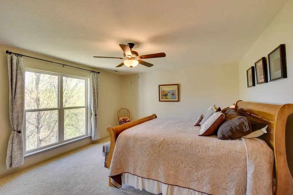 Mtn Views, Game Room, Hot Tub! Lakemont Retreat