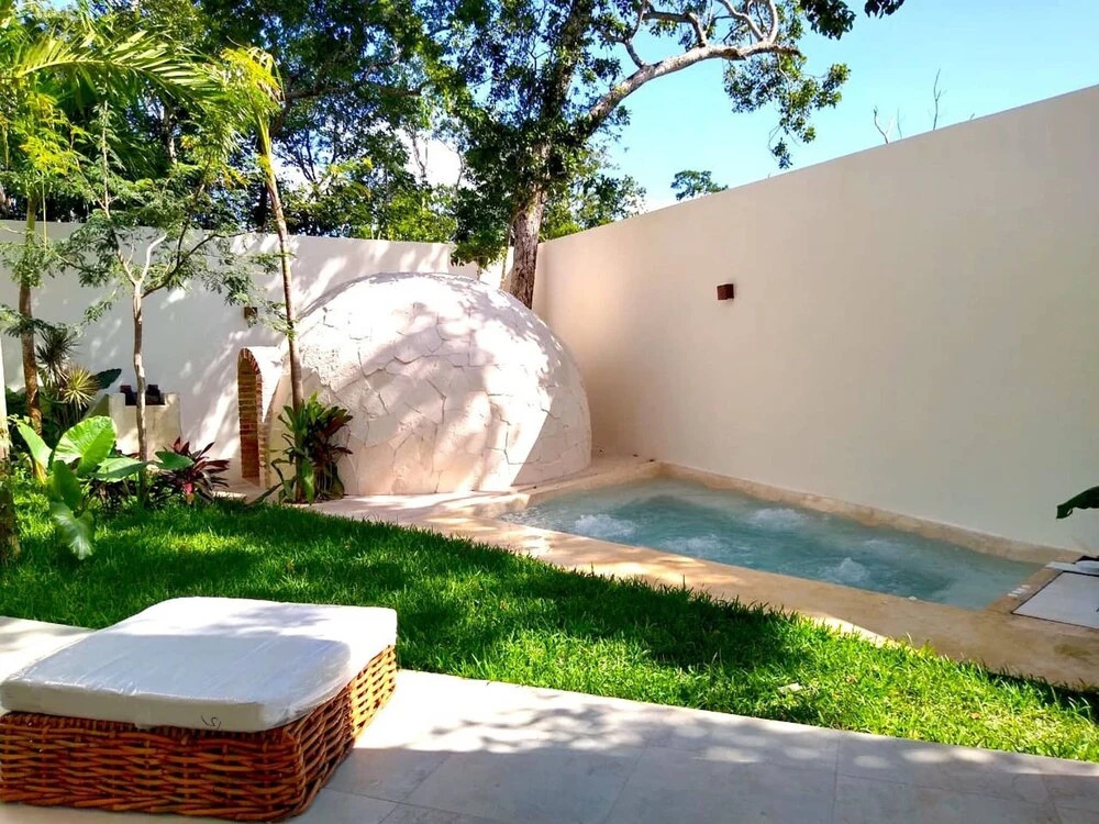 Brand New Studio w/Amazing Pool and Garden