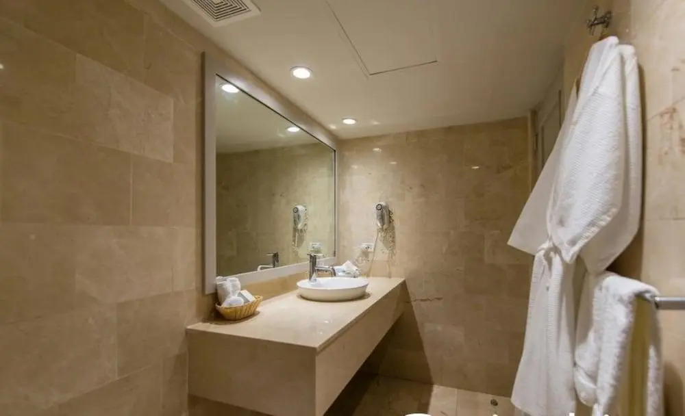 Victoria Resort Golf & Beach