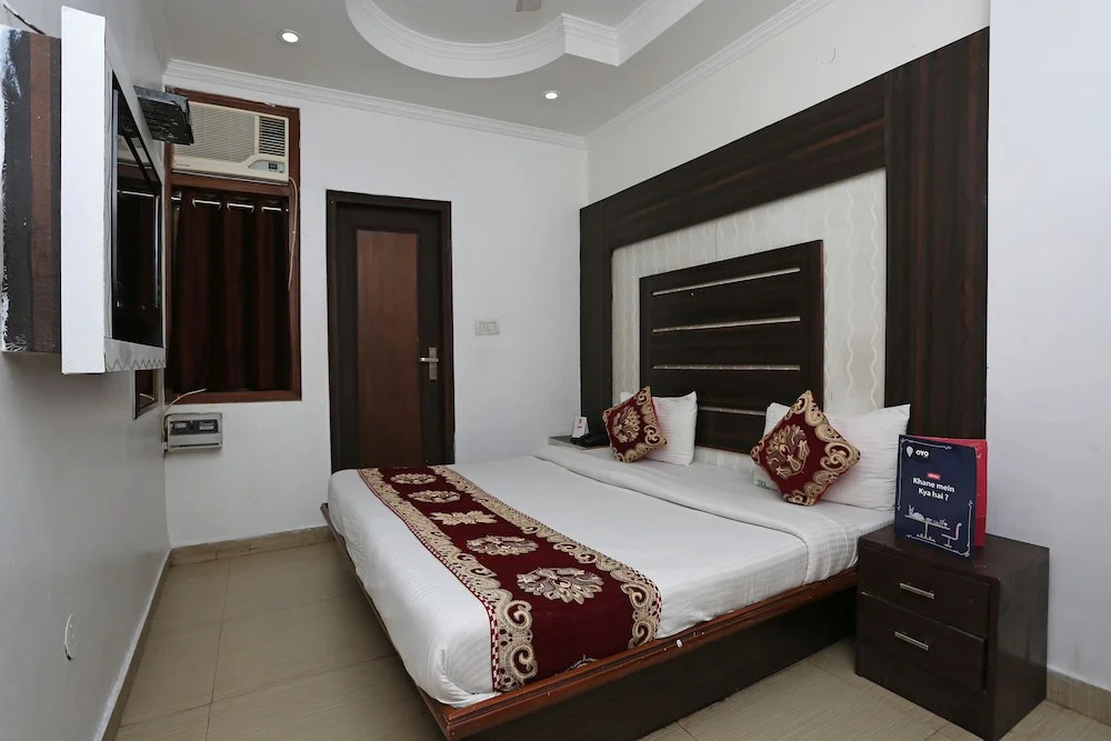OYO 9042 Hotel Jai Balaji