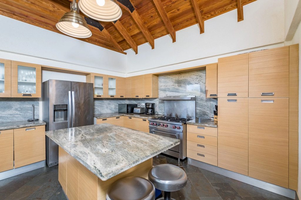 Luxury villa at Cap Cana Resort - Chef, maid, butler and golf cart are included