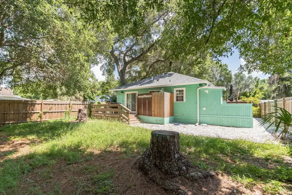 Sarasota, Fl Bungalow Bright & Breezy Coastal Vibes - 10 Mins To White Sand Beaches 2 Bedroom Home by RedAwning