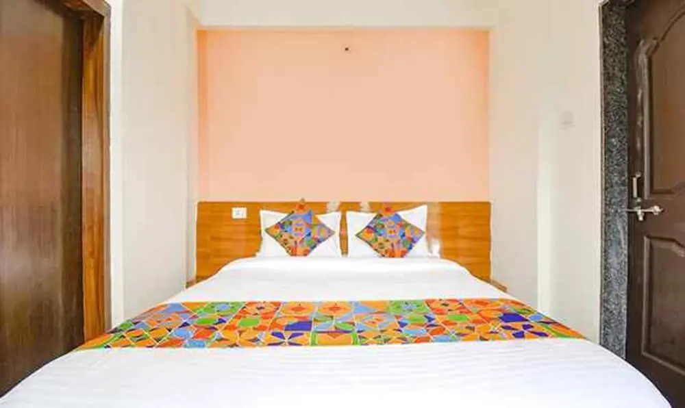 FabHotel Silver 9