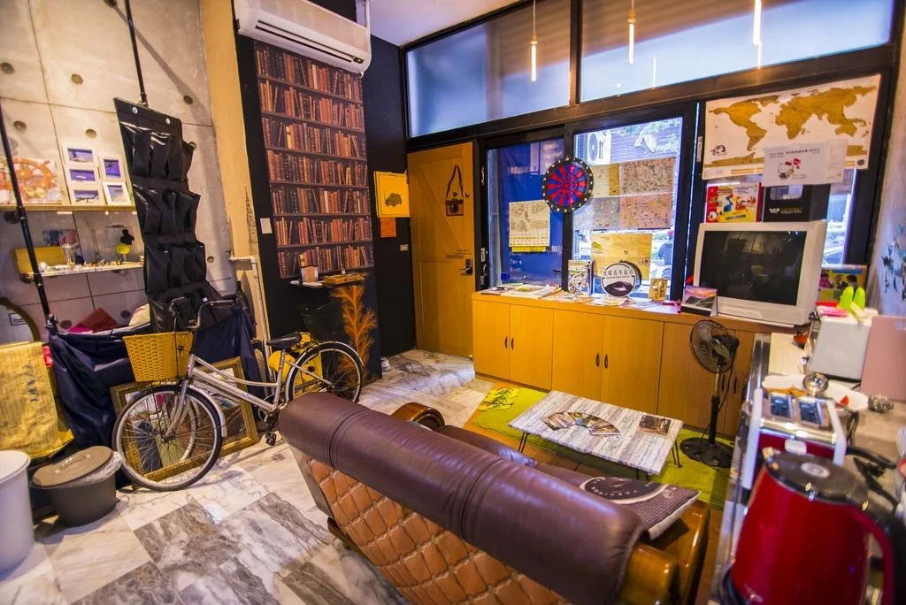 Obsidian Hostel