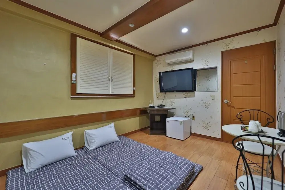 Theme Motel