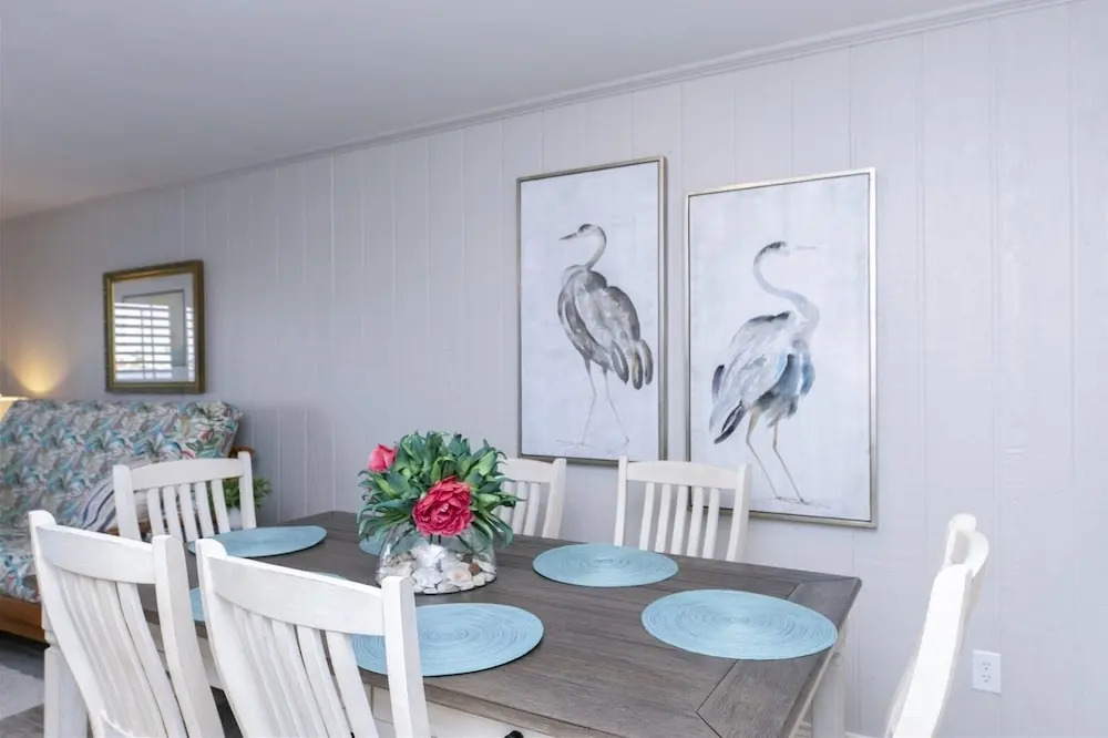 Bay House Condos by Miss Kitty’s