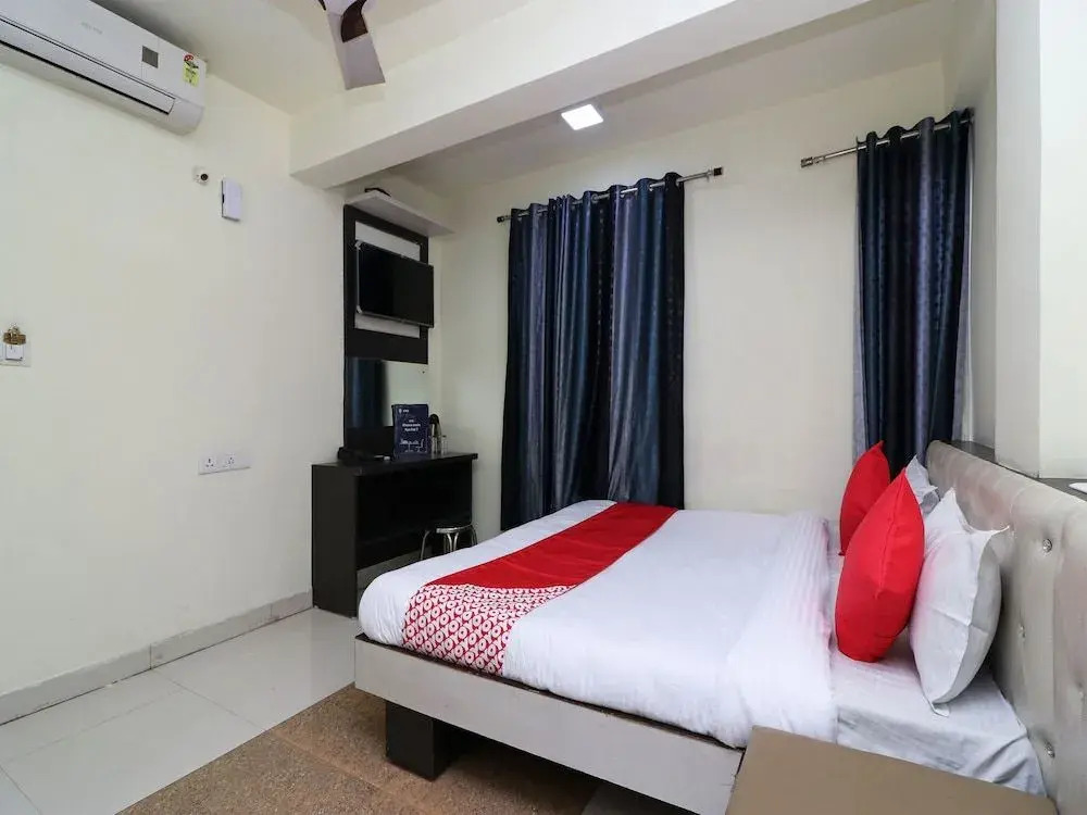 OYO 8219 Hotel Manan