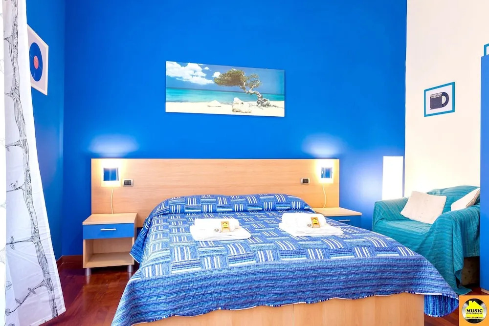 Apartment with 3 Bedrooms in Roma, with Wonderful City View And Wifi - 10 Km From the Beach