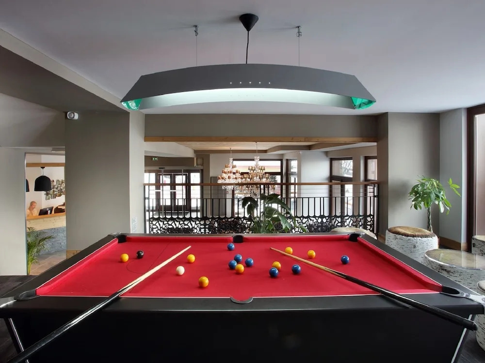 Luxury Apartment With a Balcony in the Lively Arc 2000
