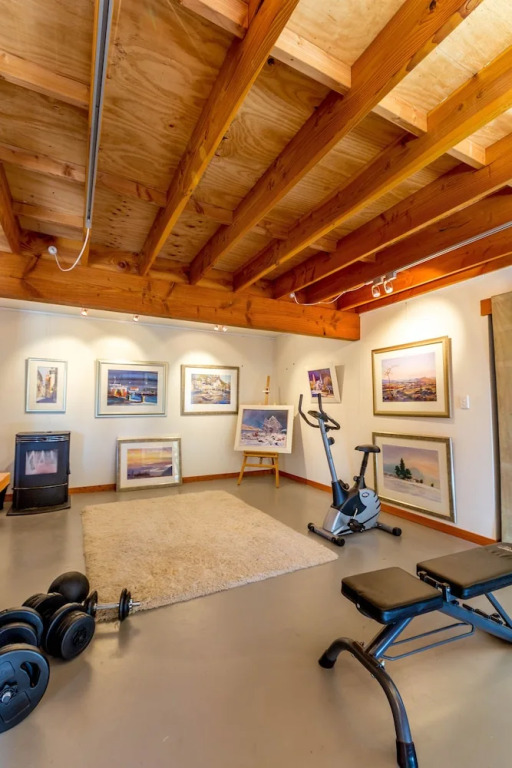 Glacier Rock Lakeview House