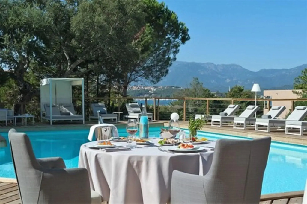 Isulella Hotel & restaurant