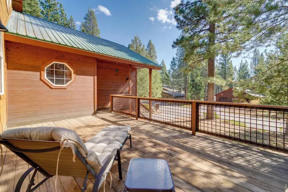4 Mi to Downhill Ski Resort! Spacious Family Haven