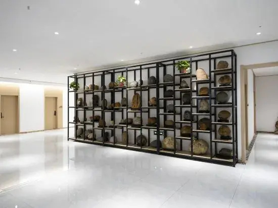 Baoli Shijia Art Hotel (Luohe High-speed Railway West Station Branch)