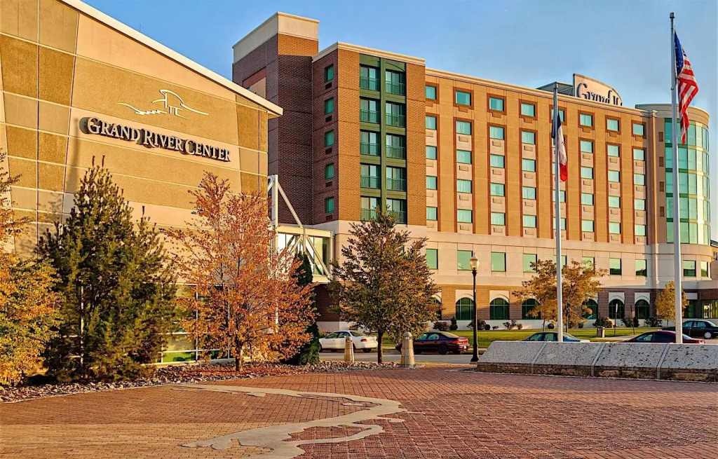 Grand Harbor Resort