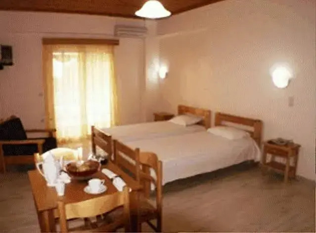 Kastro Beach Hotel