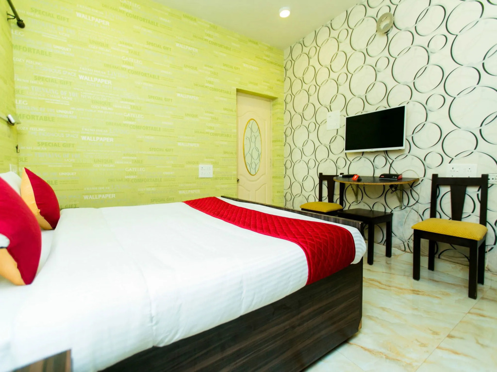 The ECR Grand Residency by OYO Rooms