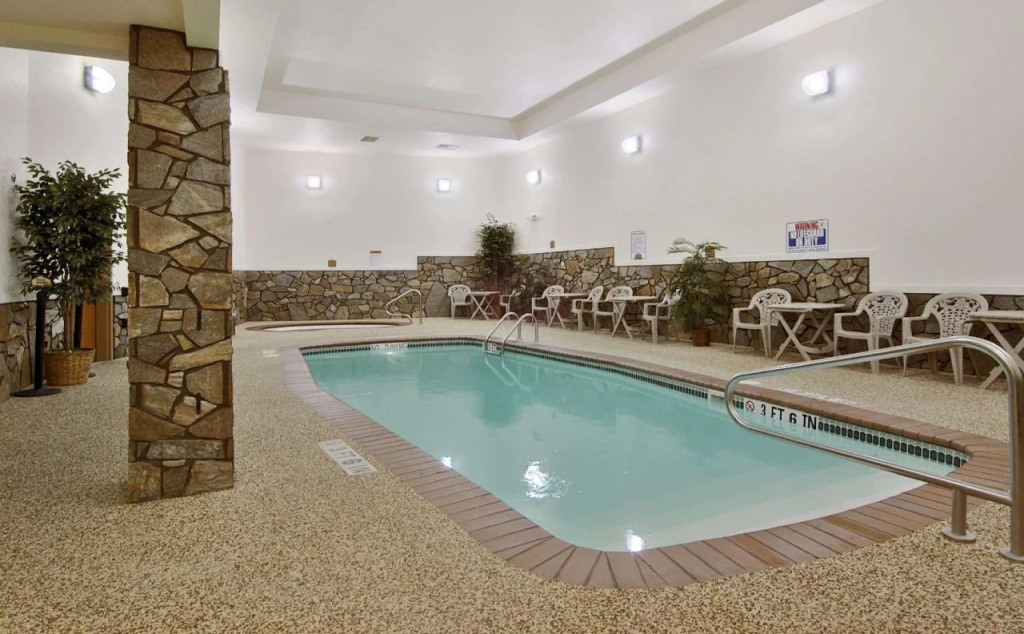 Super 8 by Wyndham Hill City/Mt Rushmore/ Area