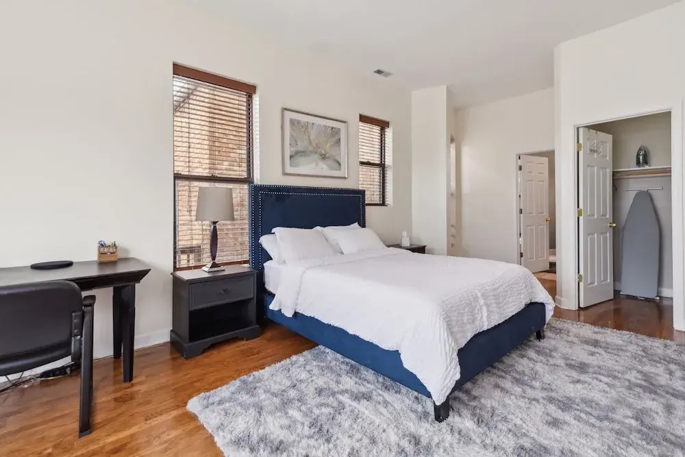 Spacious 4BR Condo Pool Table Near McCormick