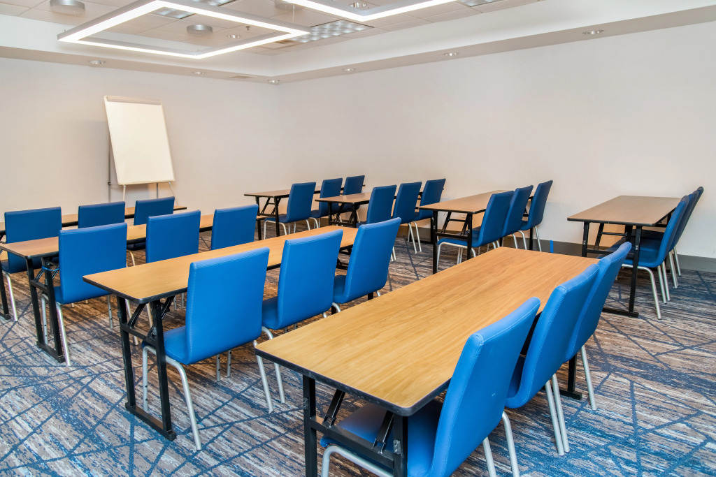 Holiday Inn Express Hotel & Suites Pittsburgh-South Side by IHG